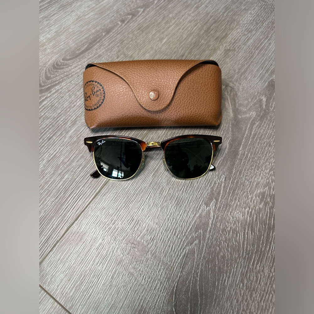 Ray Ban Clubmaster Classic Sunglasses, Tortoise on Gold, Size Medium 41 29